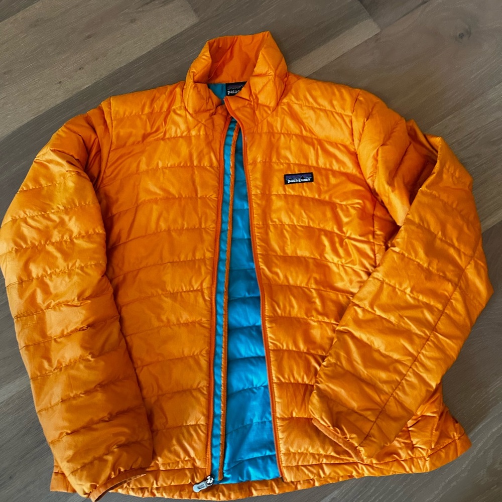 Patagonia Men's Vibrant Orange and Blue Puffer Jacket